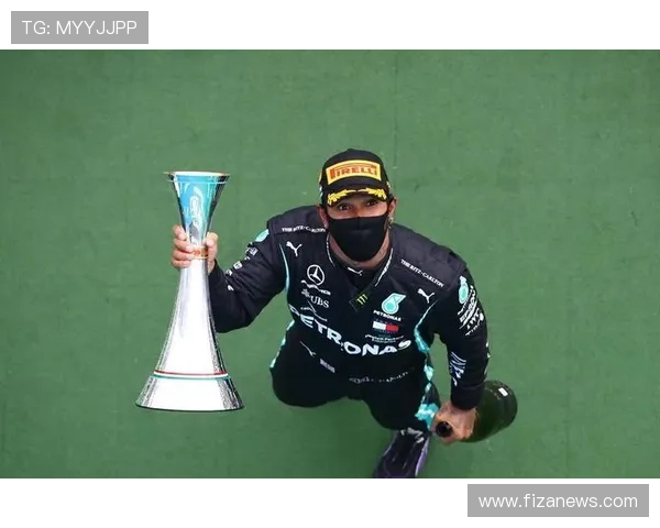 克拉滕伯格因失言致歉维尼修斯