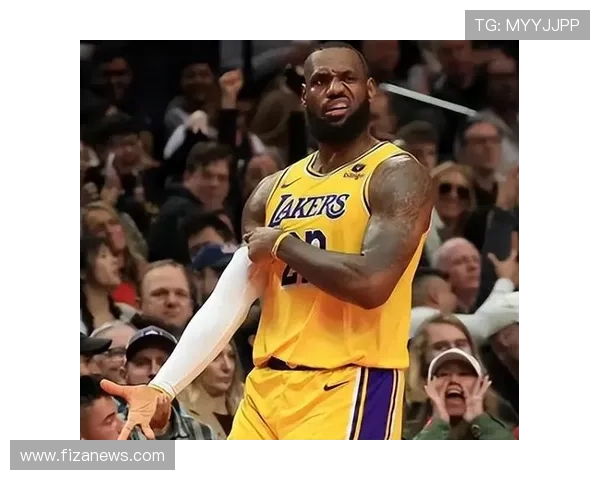 湖人首战轻取火箭 老詹带队命中率惊人